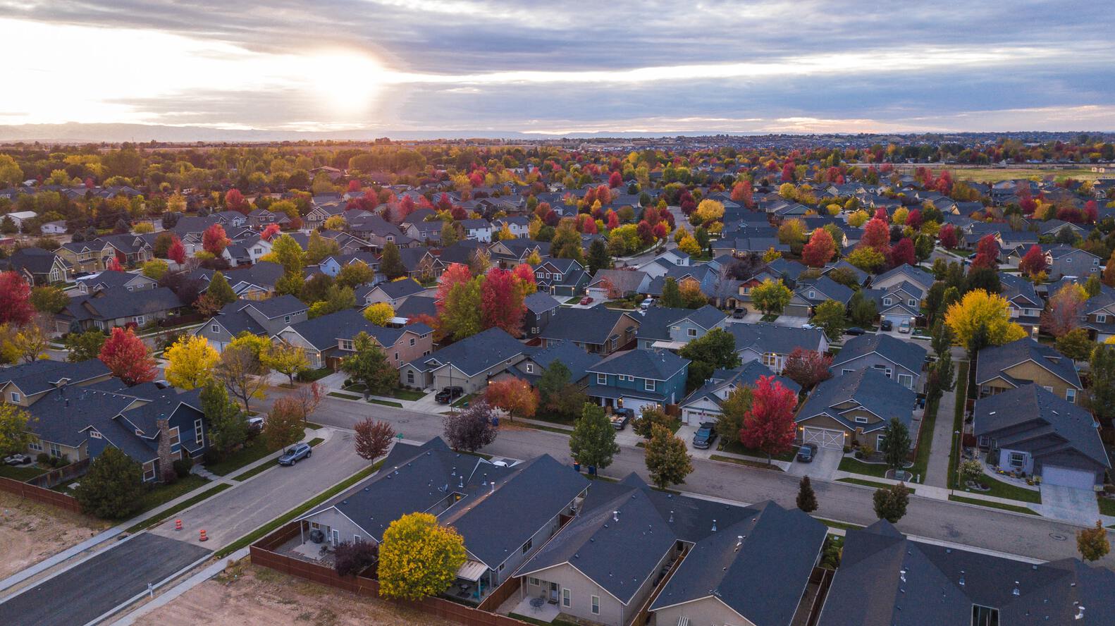 What Makes a Good Suburb - 10600